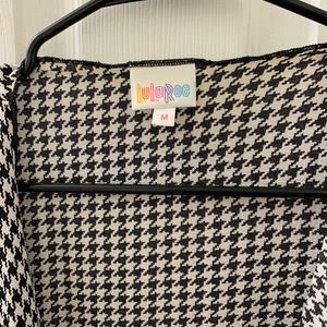 Lularoe Houndstooth Shirley!